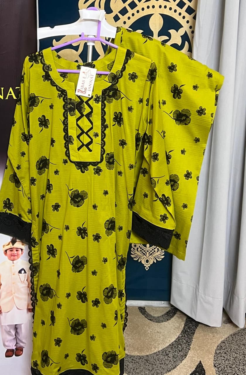 Emerald Grace – Subtle Black Floral Print Viscose  Dress